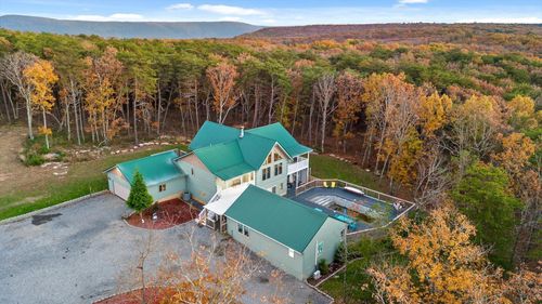 504 Wolf Run, Menlo, GA, 30731-2537 | Card Image