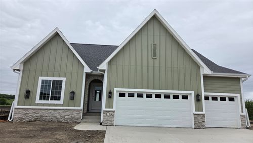 8125 Buckley St, Johnston, IA, 50131-2569 | Card Image