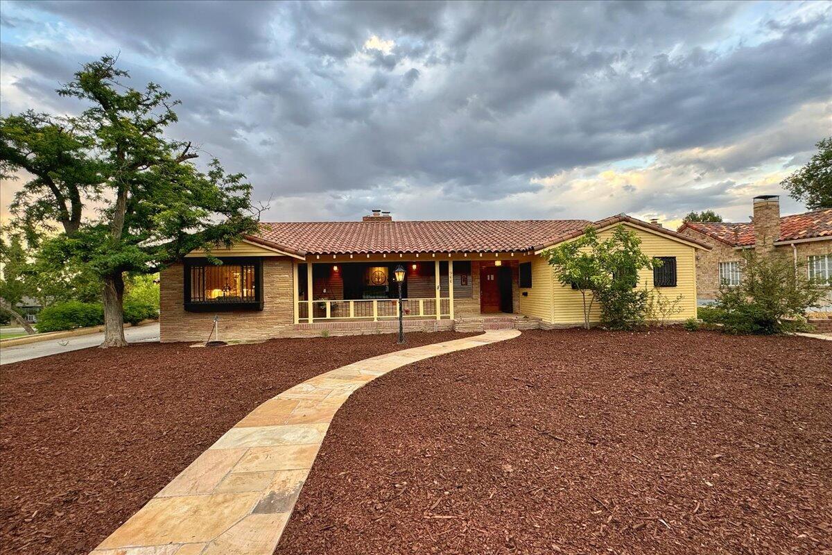 Ridgecrest Dr, Albuquerque, NM 87108