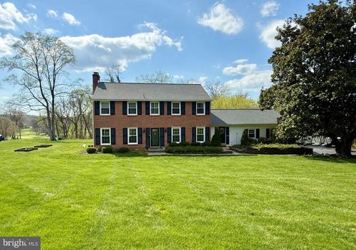 1071 Squire Cheney Dr, WEST CHESTER, PA, 19382-8046 | Card Image