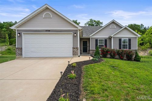 1508 Saint Charles Dr, Hillsboro, MO, 63050-4907 | Card Image
