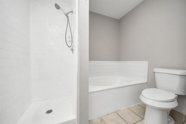 4915 Pecan Grove Dr, House other with 3 bedrooms, 2 bathrooms and 2 parking in Pearland TX | Image 22