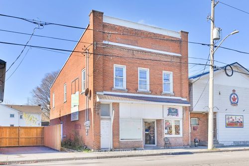 208 Victoria St N, Tweed, ON, K0K3J0 | Card Image