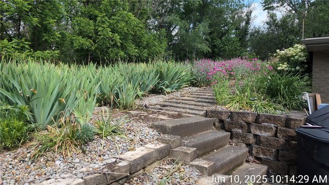 side staircase | Image 8