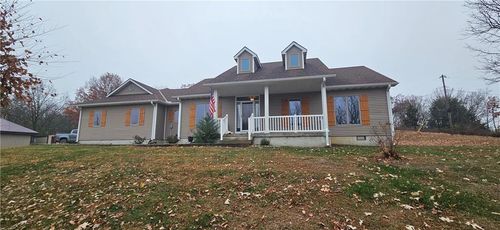 2312 Se Rattle Snake Hl, Butler, MO, 64730-8630 | Card Image