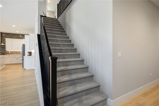Stairwell. | Image 15