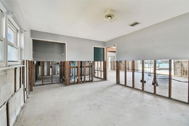 568 Johns Pass Ave, House other with 4 bedrooms, 3 bathrooms and null parking in MADEIRA BEACH FL | Image 52