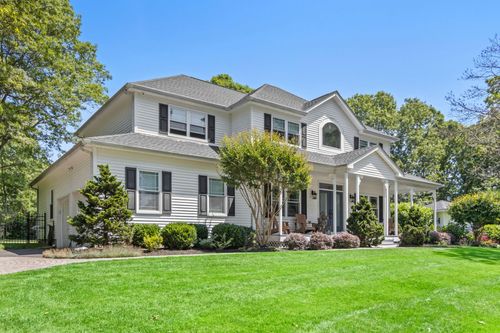 2 William St, East Setauket, NY, 11733-1059 | Card Image