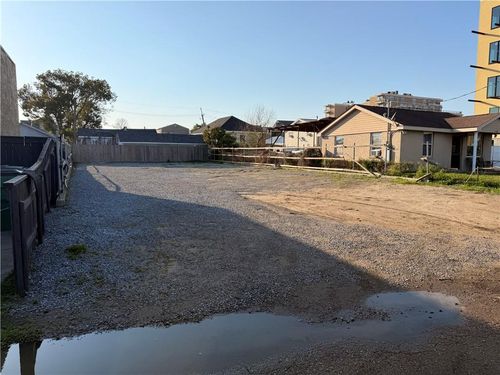 1704 Mayan Ln, Metairie, LA, 70005-1324 | Card Image