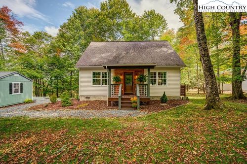 607 Charter Hills Rd, Beech Mountain, NC, 28604-8044 | Card Image