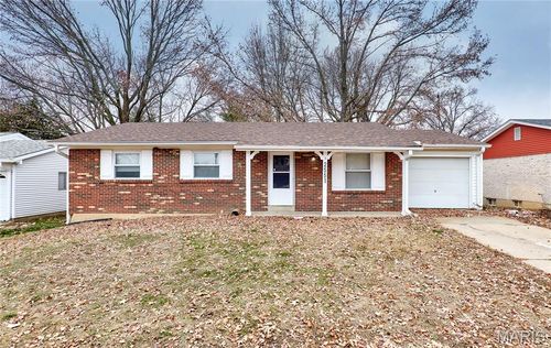 2551 Hedgerow Dr, Florissant, MO, 63031-2001 | Card Image