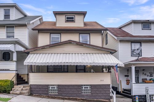 202 Bell Ave, Altoona, PA, 16602-4936 | Card Image