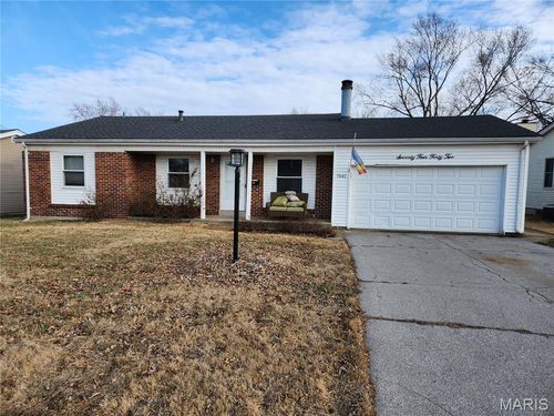 7442 Foxfield Dr, Hazelwood, MO, 63042-1428 | Card Image