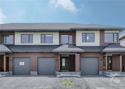 1064 Kitigan Grove, Townhouse with 3 bedrooms, 4 bathrooms and 2 parking in Kanata ON | Image 1