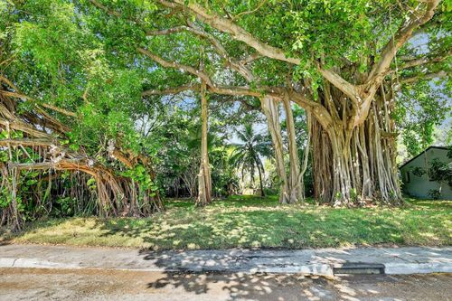 523 S M St, Lake Worth, FL, 33460-4523 | Card Image