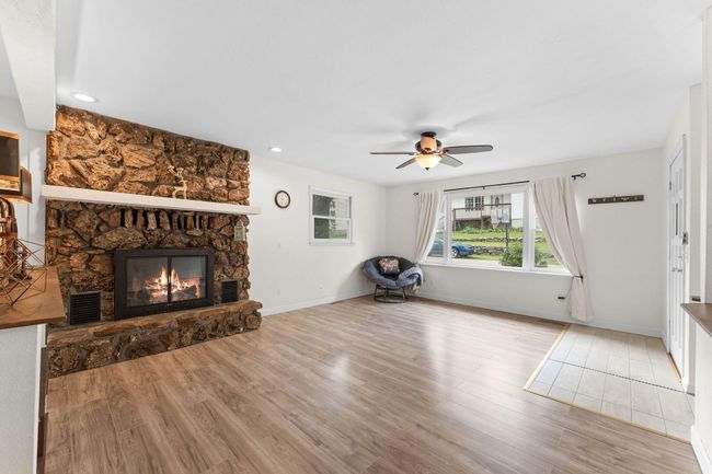LivingRoomB | Image 5