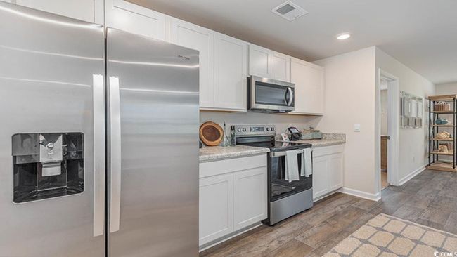 378 Jeff Waters Cir, House other with 3 bedrooms, 2 bathrooms and 4 parking in Longs SC | Image 6