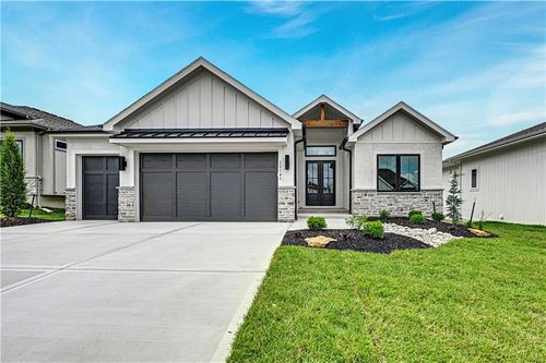 22141 W 94th Ter, Lenexa, KS, 66220-4100 | Card Image
