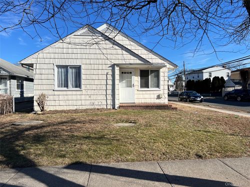 main-st-40 Firwood Road, North Hempstead, NY, 11050 | Card Image