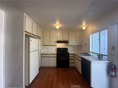 165 Briarwood, Irvine, CA, 92604-3712 | Card Image