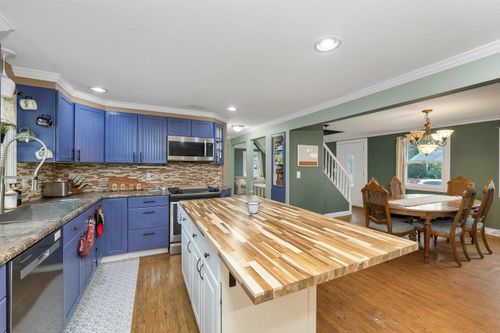 5 Bulova Dr, Nashua, NH, 03060-5324 | Card Image