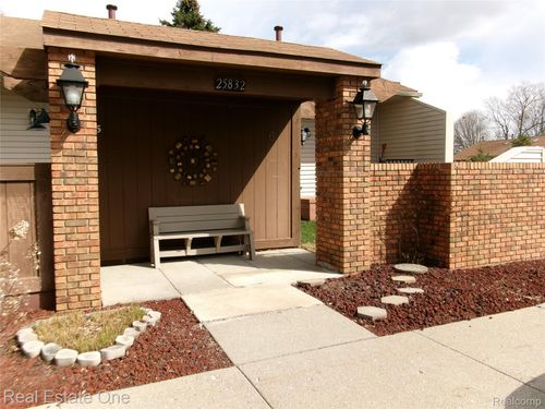 6-25832 Lexington Dr, South Lyon, MI, 48178-1090 | Card Image