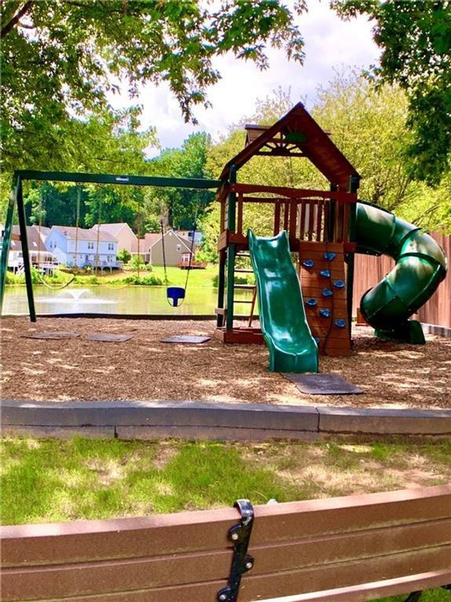 2605 Vineyard Way Se, Condo with 2 bedrooms, 2 bathrooms and 3 parking in Smyrna GA | Image 26