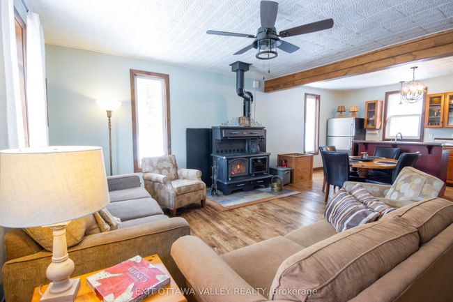 117 Craigmont Rd, House other with 2 bedrooms, 1 bathrooms and 5 parking in Brudenell, Lyndoch And Raglan ON | Image 12