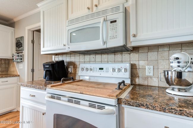 2647 N Highway 788, House other with 3 bedrooms, 2 bathrooms and null parking in Plainview TX | Image 20