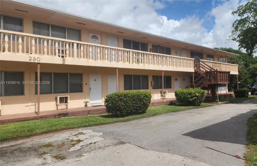 apt-5-280 Sw 11th Ave, Hallandale Beach, FL, 33009-5271 | Card Image