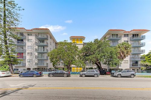 402-12590 Ne 16th Ave, North Miami, FL, 33161 | Card Image