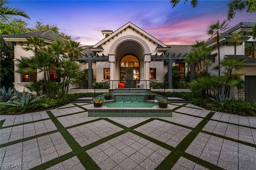 2755 Lantern Ln, NAPLES, FL, 34102-7725 | Card Image