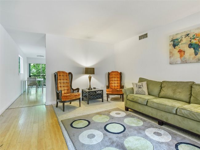 APT-112 - 2303 Side Dr, Condo with 1 bedrooms, 1 bathrooms and 1 parking in Austin TX | Image 12