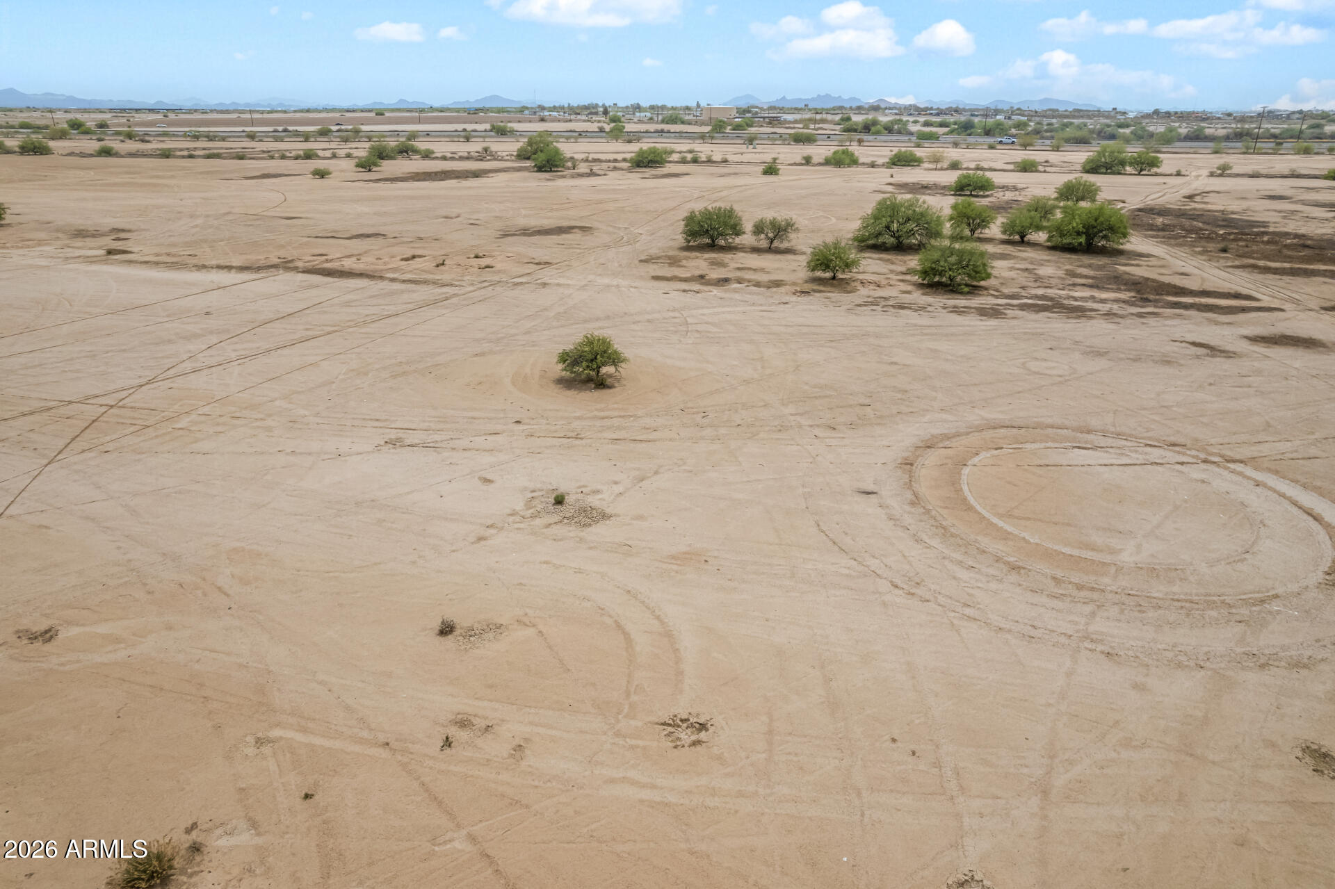 Land in Eloy