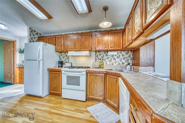 Kitchen | Image 10