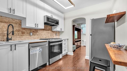 6-111 Dundas St, London, ON, N6A1E8 | Card Image