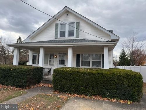 1600 Mount Holly Rd, BURLINGTON, NJ, 08016-3740 | Card Image