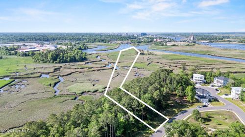 88-1620 Herons View Dr, Wilmington, NC, 28401-2711 | Card Image