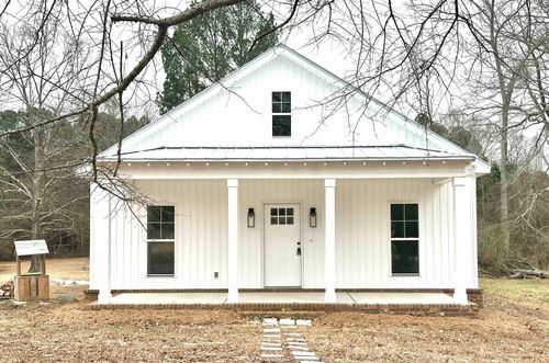 1804 Woodbreeze Cir Se, Hartselle, AL, 35640-5937 | Card Image