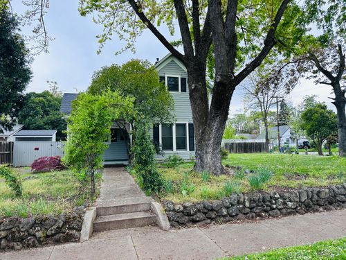 731 W 2nd Street, Medford, OR, 97501 | Card Image