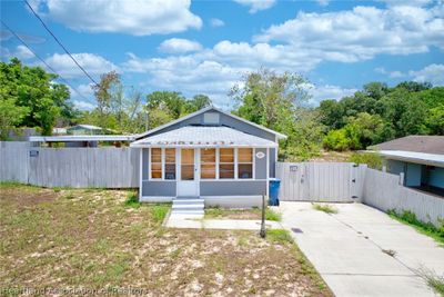 419 E 9th Street, House other with 2 bedrooms, 1 bathrooms and null parking in Frostproof FL | Image 3