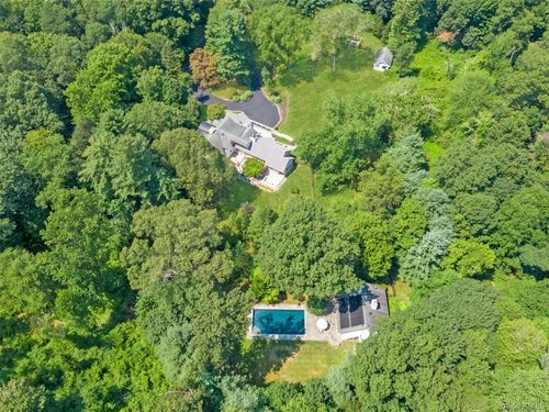 360 Crow Hill Rd, Mount Kisco, NY, 10549-3806 | Card Image