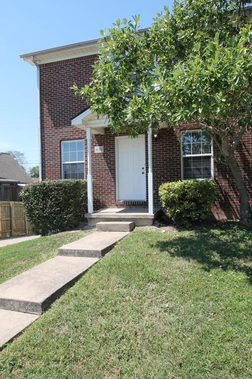 639 Miles Rd, Nicholasville, KY, 40356-1654 | Card Image