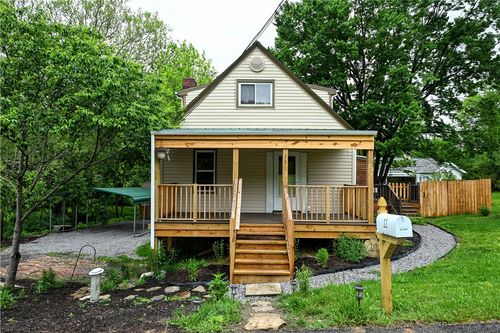 11 Sands Ave, Ambridge, PA, 15003-1268 | Card Image