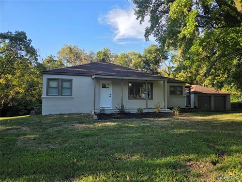 9915 North Rd, Fairview Heights, IL, 62208-2468 | Card Image