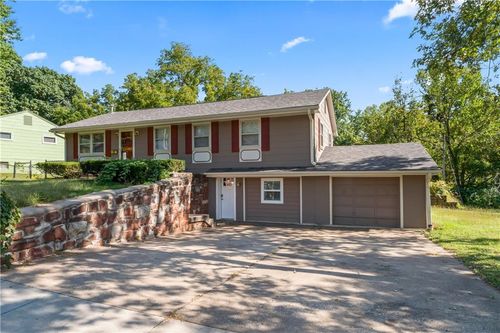 4923 Appleton Ave, Kansas City, MO, 64133-2328 | Card Image