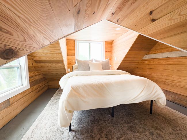 10W Loft Bedroom | Image 35