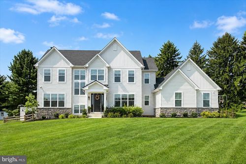 9 Foxtail Ln, Doylestown, PA, 18901-2352 | Card Image