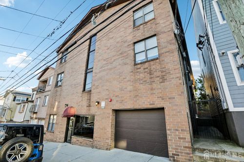 apt-1d-327 71st St, Guttenberg, NJ, 07093-2481 | Card Image