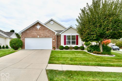3233 Meridian Meadows Rd, Greenwood, IN, 46142-8823 | Card Image